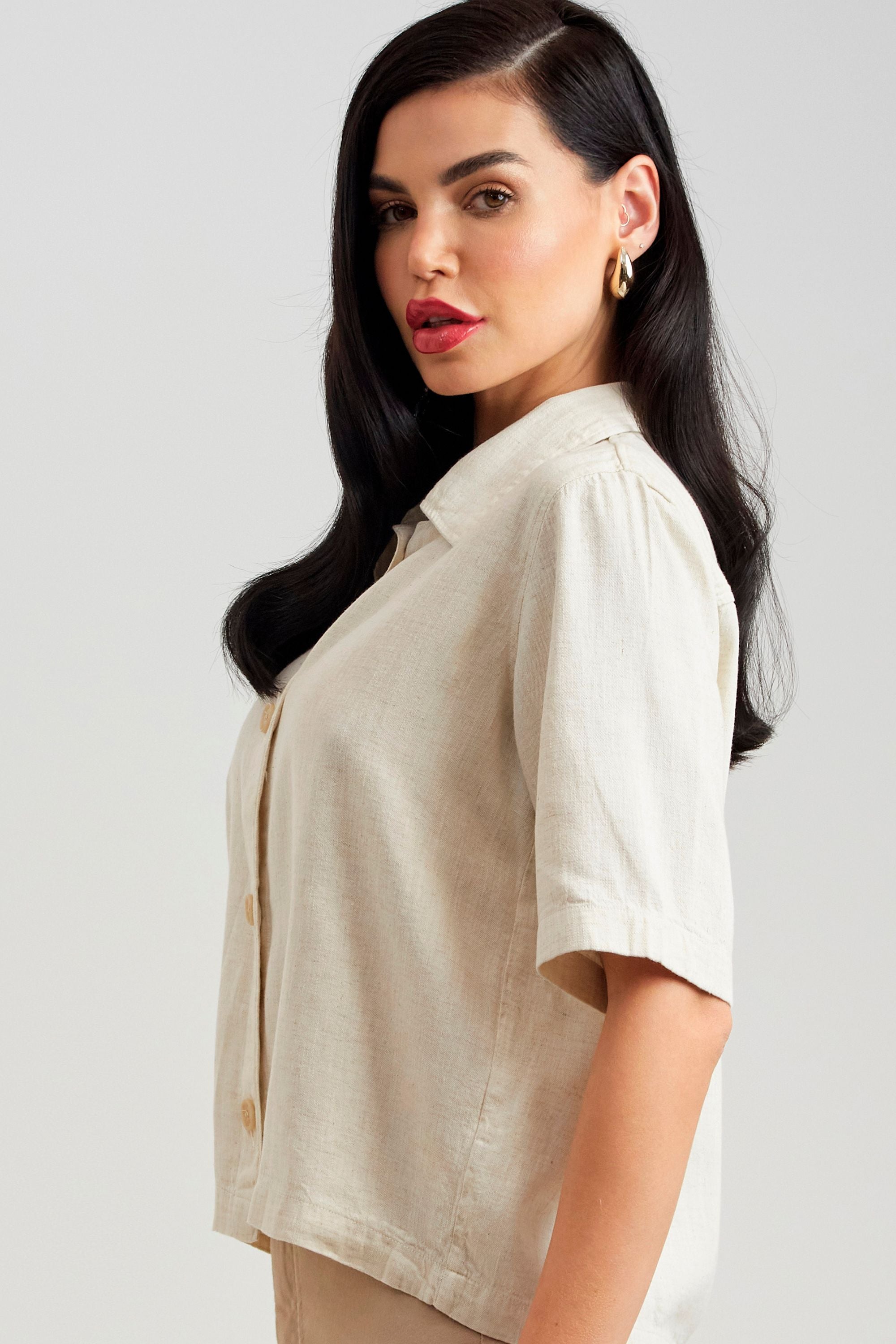 Camisa de Linho Térmico Cropped Manga Curta Dunas Areia